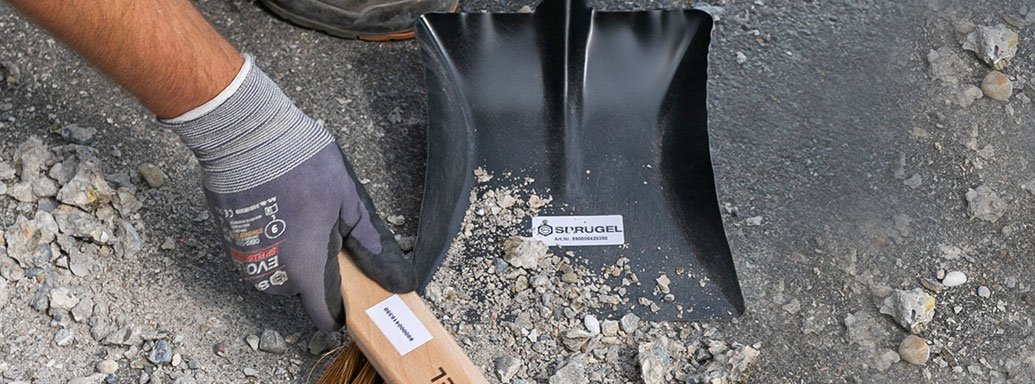 Schieber, Schaufeln und Rechen